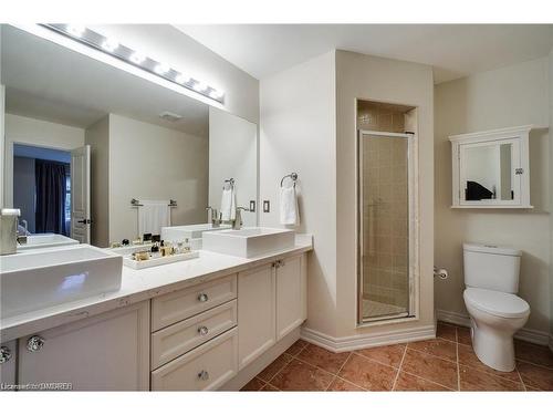 2301 Hertfordshire Way, Oakville, ON - Indoor Photo Showing Bathroom