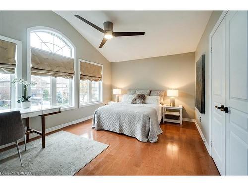 2301 Hertfordshire Way, Oakville, ON - Indoor Photo Showing Bedroom