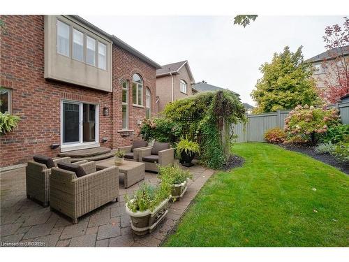 2301 Hertfordshire Way, Oakville, ON - Outdoor