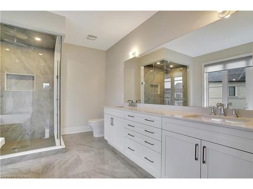 2279 Hyacinth Crescent Crescent, Oakville, ON - Indoor Photo Showing Bathroom