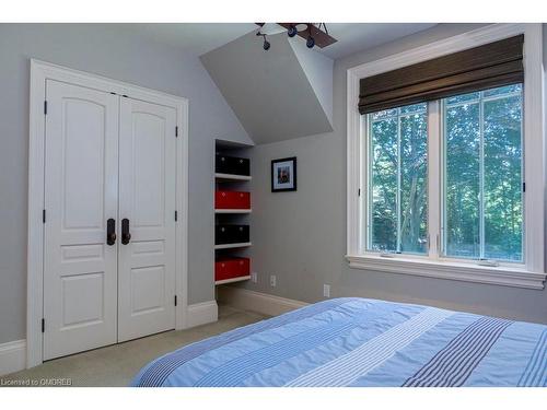 282 Dalewood Drive, Oakville, ON - Indoor Photo Showing Bedroom