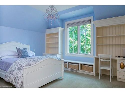 282 Dalewood Drive, Oakville, ON - Indoor Photo Showing Bedroom