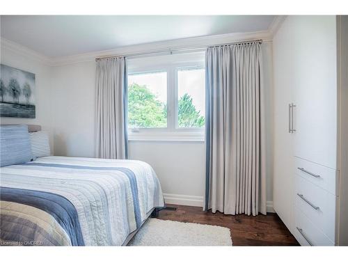 1205 Lambeth Road, Oakville, ON - Indoor Photo Showing Bedroom