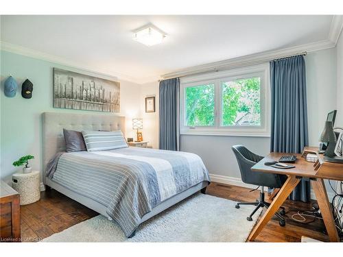 1205 Lambeth Road, Oakville, ON - Indoor Photo Showing Bedroom