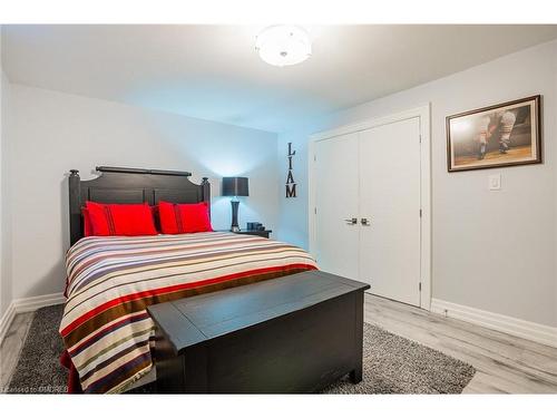 1205 Lambeth Road, Oakville, ON - Indoor Photo Showing Bedroom