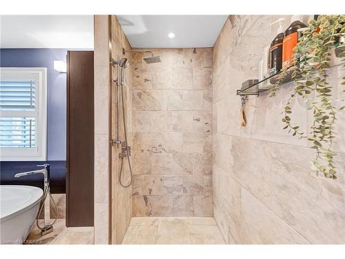 11 Rayne Avenue, Oakville, ON - Indoor Photo Showing Bathroom