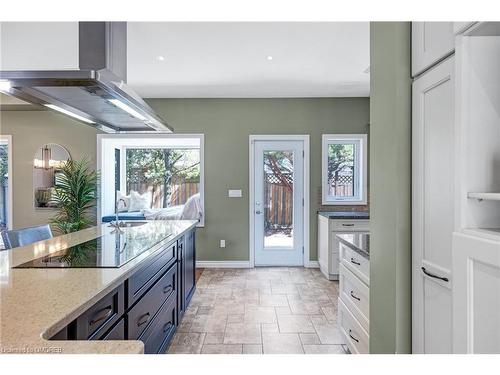 11 Rayne Avenue, Oakville, ON - Indoor Photo Showing Kitchen