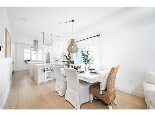 42-337 Beach Boulevard, Hamilton, ON - Indoor Photo Showing Dining Room