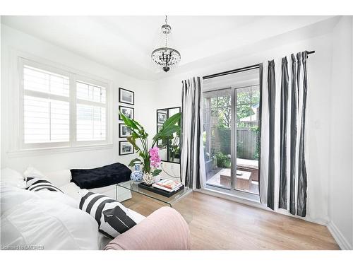 42-337 Beach Boulevard, Hamilton, ON - Indoor Photo Showing Bedroom