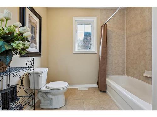 423 Irwin Street, Midland, ON - Indoor Photo Showing Bathroom