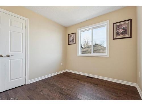 423 Irwin Street, Midland, ON - Indoor Photo Showing Other Room