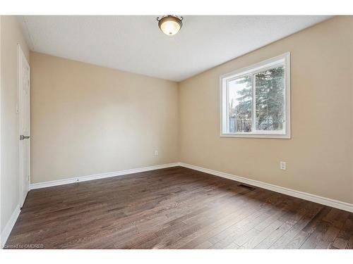 423 Irwin Street, Midland, ON - Indoor Photo Showing Other Room