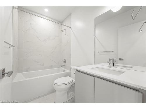 3047 Trailside Drive, Oakville, ON - Indoor Photo Showing Bathroom