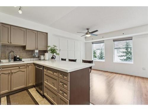 2122-115 George Appleton Way, Toronto, ON - Indoor Photo Showing Kitchen