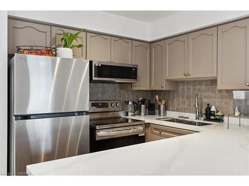 2122-115 George Appleton Way, Toronto, ON - Indoor Photo Showing Kitchen With Stainless Steel Kitchen With Double Sink