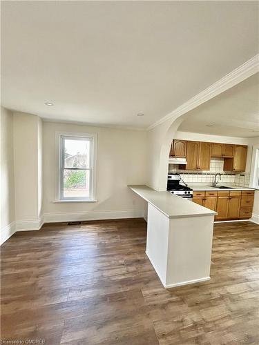 84 Empire Street, Welland, ON - Indoor Photo Showing Kitchen