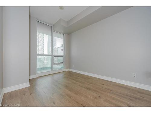 2903-16 Yonge Street, Toronto, ON - Indoor Photo Showing Other Room