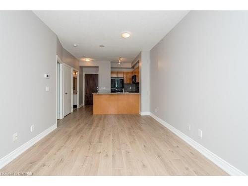 2903-16 Yonge Street, Toronto, ON - Indoor Photo Showing Other Room