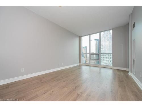 2903-16 Yonge Street, Toronto, ON - Indoor Photo Showing Other Room