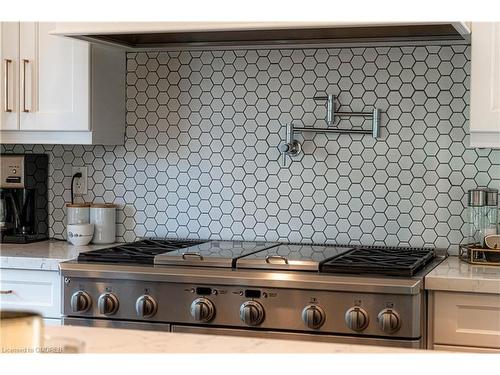 195 Vinton Road, Ancaster, ON - Indoor Photo Showing Kitchen