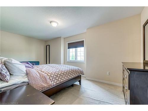 195 Vinton Road, Ancaster, ON - Indoor Photo Showing Bedroom