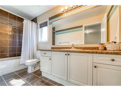 195 Vinton Road, Ancaster, ON - Indoor Photo Showing Bathroom