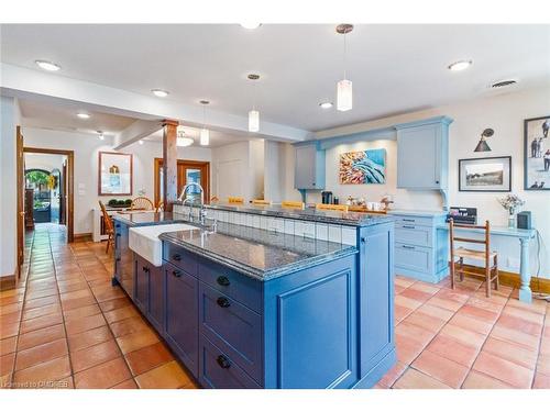 19 Jackson Avenue, Toronto, ON - Indoor Photo Showing Kitchen