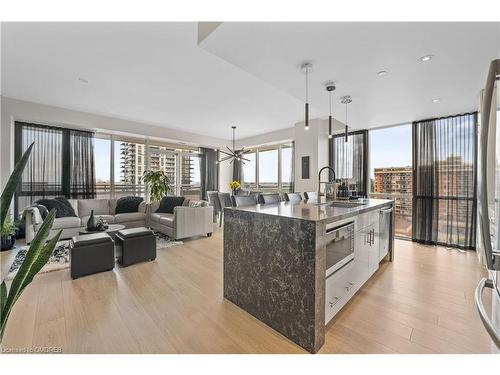 807-2025 Maria Street, Burlington, ON - Indoor Photo Showing Kitchen With Upgraded Kitchen