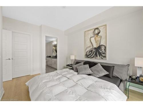 807-2025 Maria Street, Burlington, ON - Indoor Photo Showing Bedroom