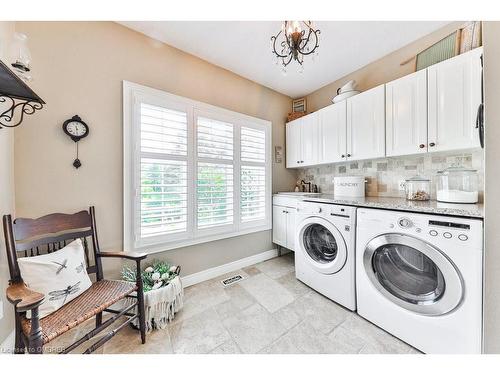 2115 Cunningham Court, Milton, ON - Indoor Photo Showing Laundry Room