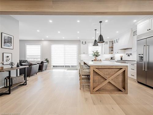 3390 Fox Run Circle, Oakville, ON - Indoor Photo Showing Kitchen With Upgraded Kitchen