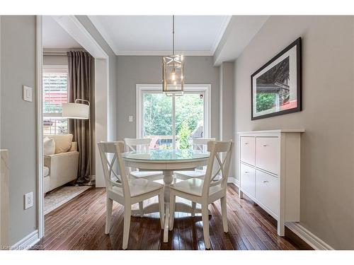 2438 Montagne Avenue, Oakville, ON - Indoor Photo Showing Dining Room