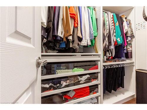 2438 Montagne Avenue, Oakville, ON - Indoor With Storage