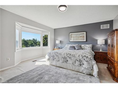 1008 Glenbrook Avenue, Oakville, ON - Indoor Photo Showing Bedroom