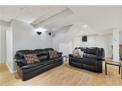 1008 Glenbrook Avenue, Oakville, ON - Indoor Photo Showing Living Room