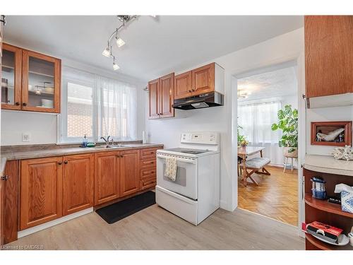 2149 Caroline Street, Burlington, ON - Indoor Photo Showing Kitchen