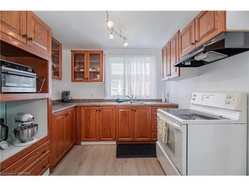 2149 Caroline Street, Burlington, ON - Indoor Photo Showing Kitchen