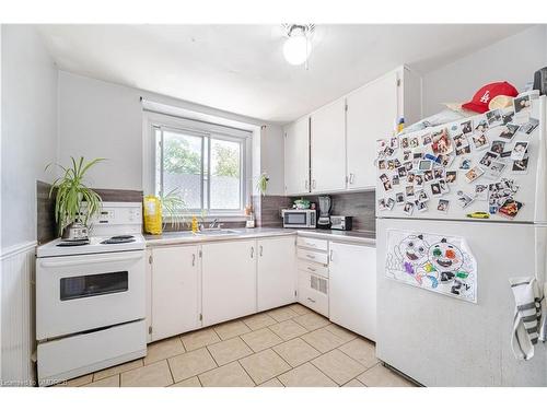 2149 Caroline Street, Burlington, ON - Indoor Photo Showing Kitchen