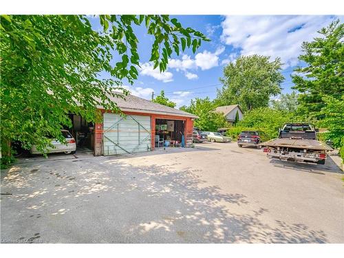 2149 Caroline Street, Burlington, ON - Outdoor