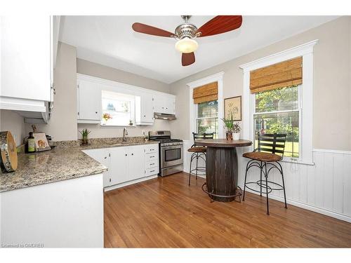 264 Winona Road, Hamilton, ON - Indoor Photo Showing Kitchen With Upgraded Kitchen