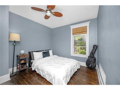 264 Winona Road, Hamilton, ON - Indoor Photo Showing Bedroom