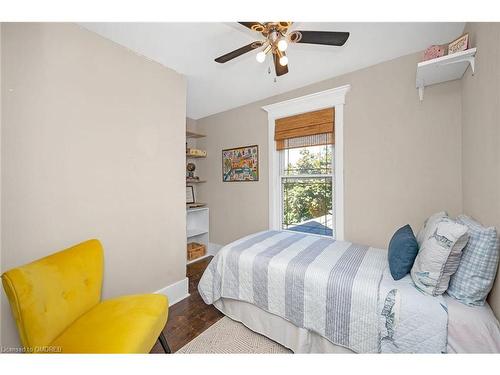 264 Winona Road, Hamilton, ON - Indoor Photo Showing Bedroom