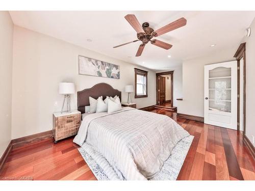 1567 Steveles Crescent, Mississauga, ON - Indoor Photo Showing Bedroom