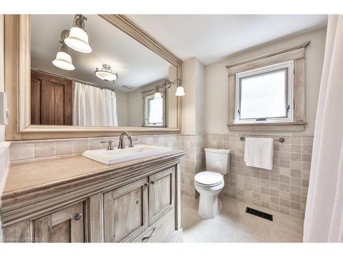 1567 Steveles Crescent, Mississauga, ON - Indoor Photo Showing Bathroom