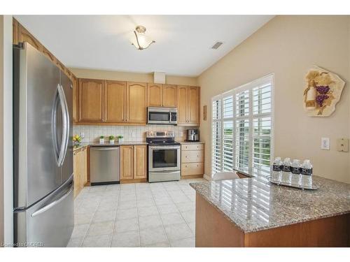 509-1499 Nottinghill Gate, Oakville, ON - Indoor Photo Showing Kitchen