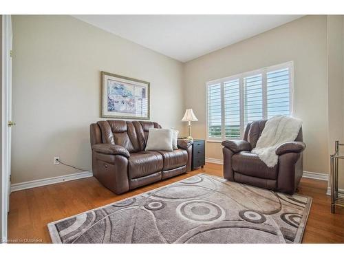 509-1499 Nottinghill Gate, Oakville, ON - Indoor Photo Showing Living Room