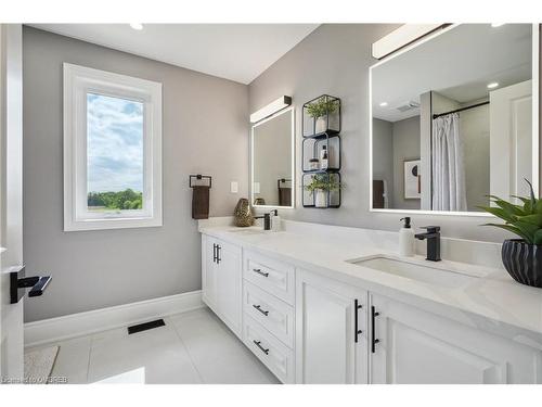 796 Highway 6 S, Haldimand County, ON - Indoor Photo Showing Bathroom