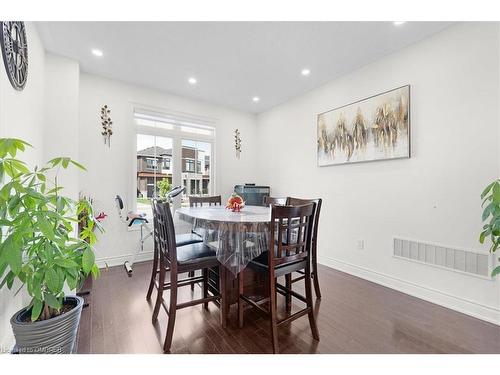 220 Great Falls Boulevard, Waterdown, ON - Indoor Photo Showing Dining Room