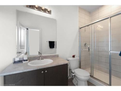 220 Great Falls Boulevard, Waterdown, ON - Indoor Photo Showing Bathroom