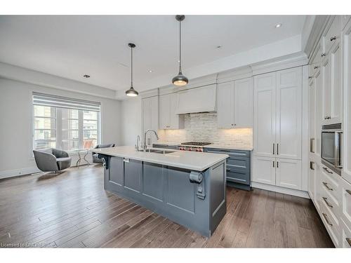 263 Hanover Street, Oakville, ON - Indoor Photo Showing Kitchen With Upgraded Kitchen